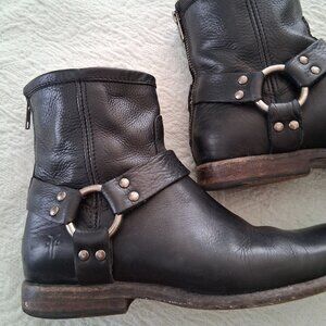 Womens size 7 Harness Boot